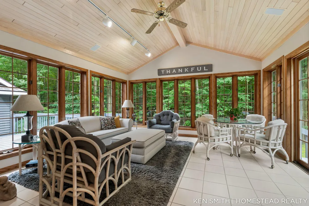 1876 Columbus Street Park Township, MI 49424