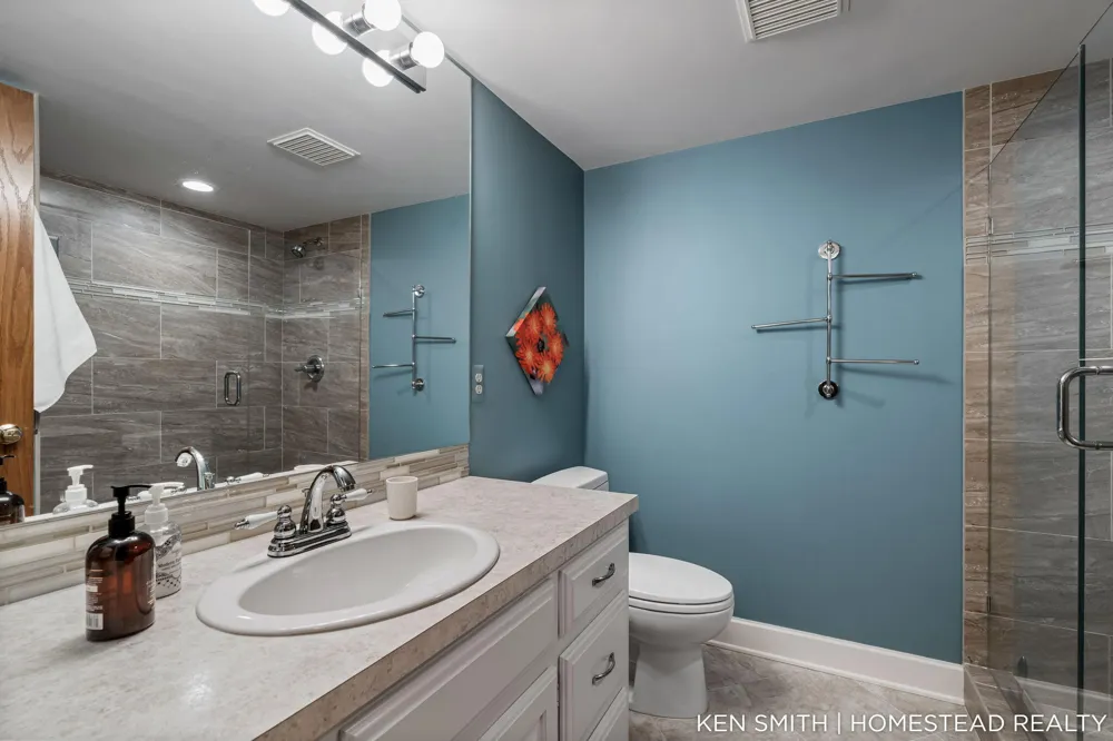 1876 Columbus Street Park Township, MI 49424