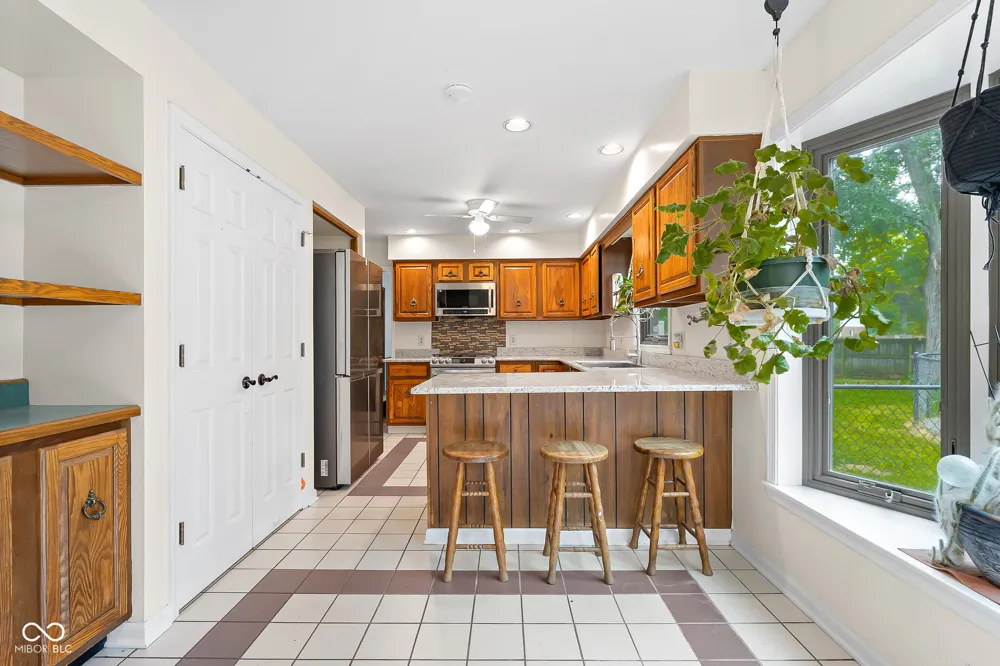 3519 Deerfield Place Columbus, IN 47203