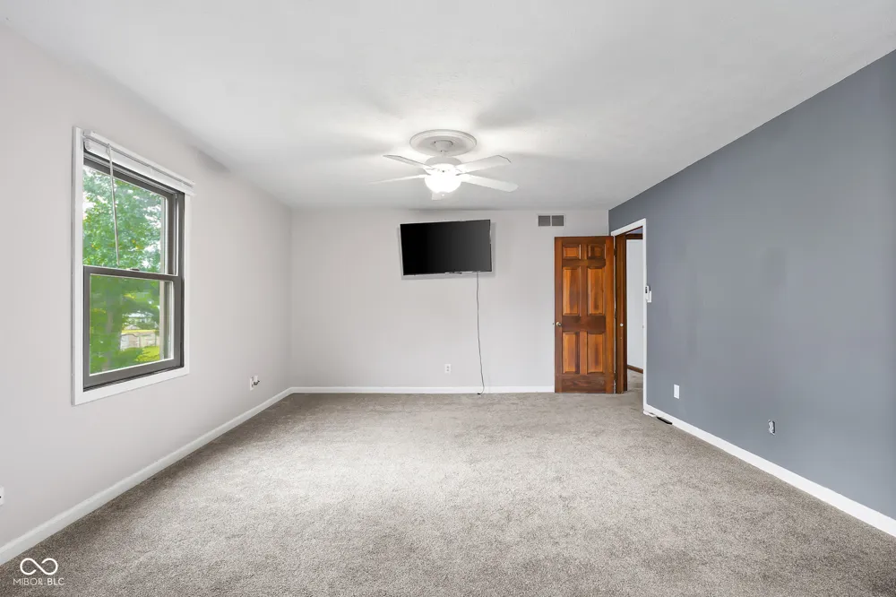 3519 Deerfield Place Columbus, IN 47203