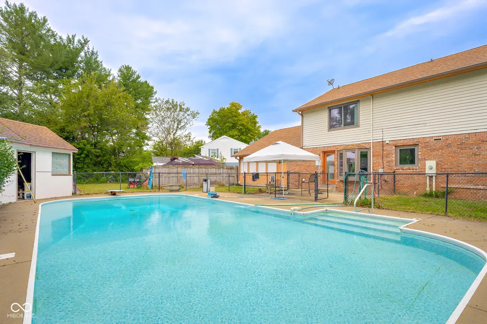 3519 Deerfield Place Columbus, IN 47203