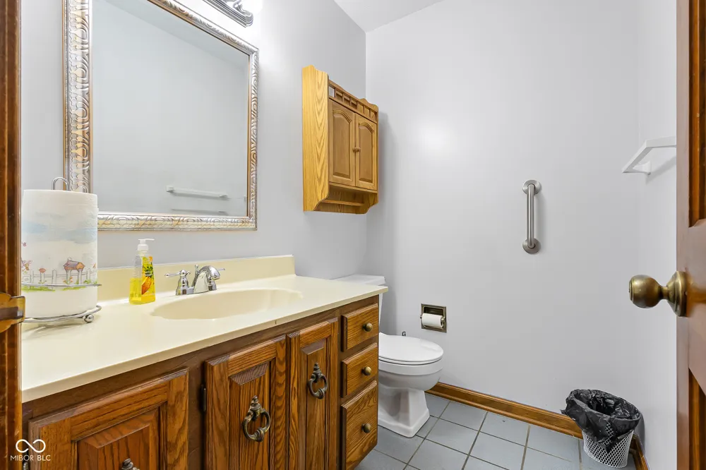 3519 Deerfield Place Columbus, IN 47203