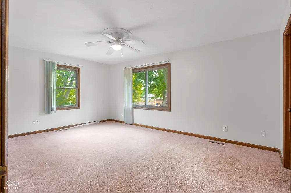 3519 Deerfield Place Columbus, IN 47203