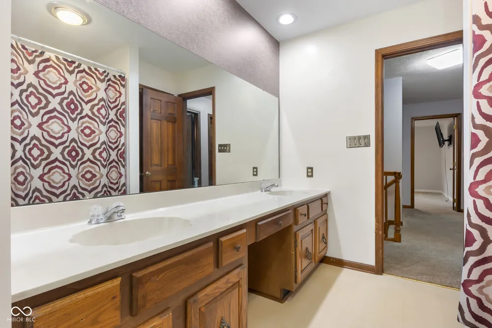 3519 Deerfield Place Columbus, IN 47203