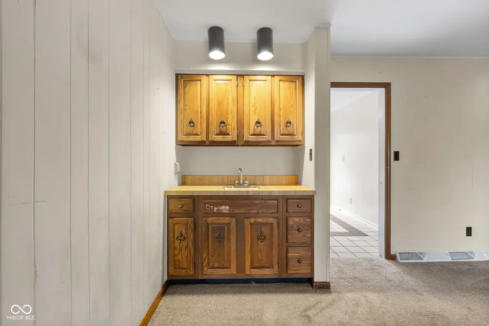 3519 Deerfield Place Columbus, IN 47203