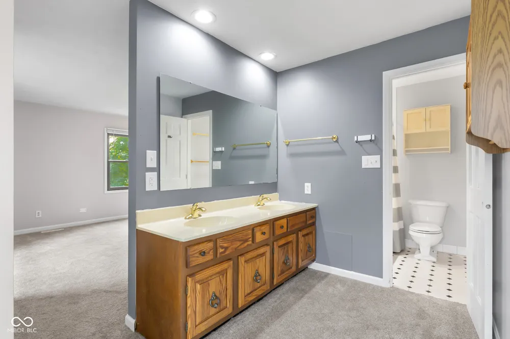 3519 Deerfield Place Columbus, IN 47203