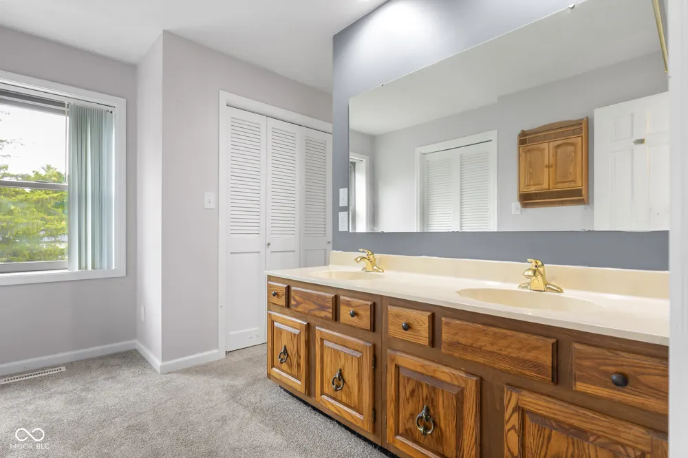 3519 Deerfield Place Columbus, IN 47203