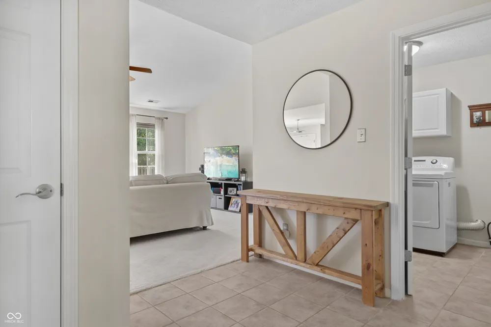 6039 Janel Circle Indianapolis, IN 46237