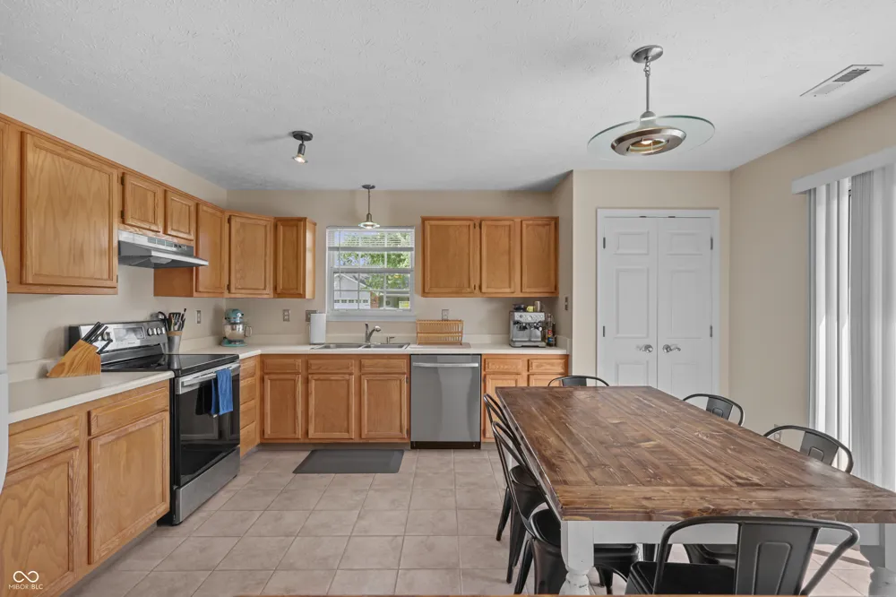 6039 Janel Circle Indianapolis, IN 46237