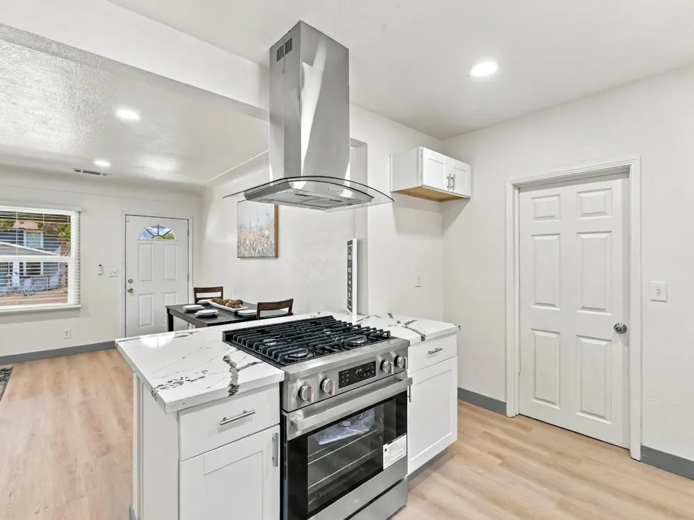 3525 Del Mar Fresno, CA 93704