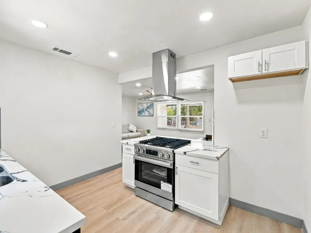3525 Del Mar Fresno, CA 93704