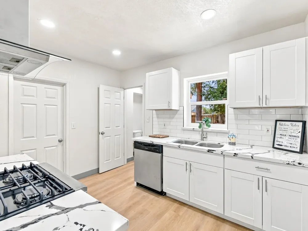 3525 Del Mar Fresno, CA 93704