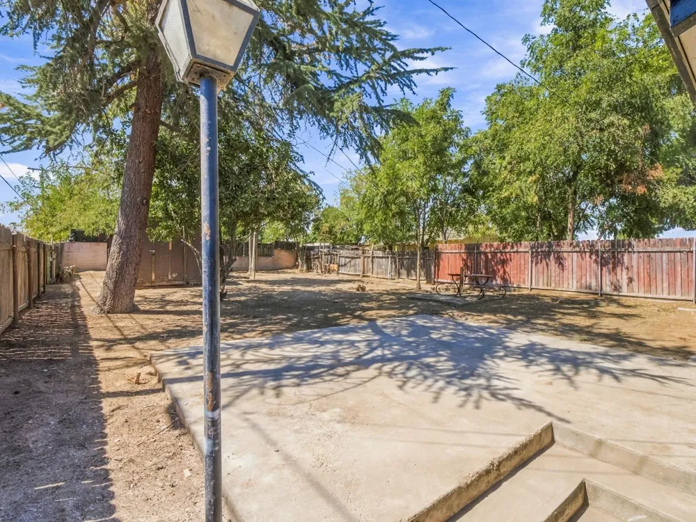 3525 Del Mar Fresno, CA 93704