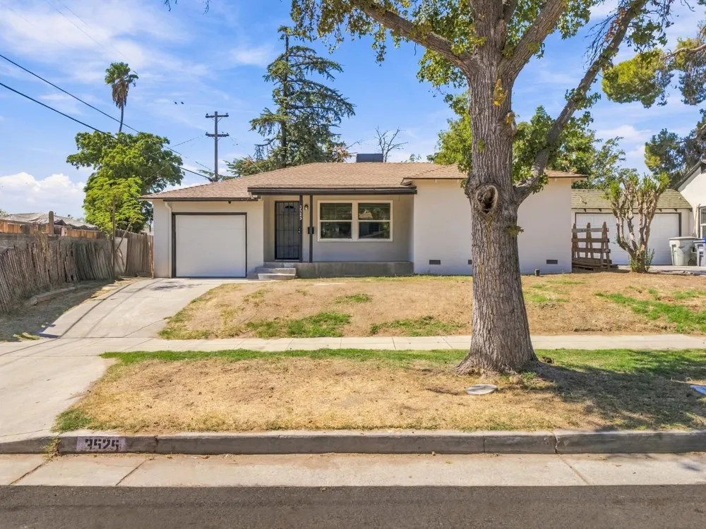 3525 Del Mar Fresno, CA 93704