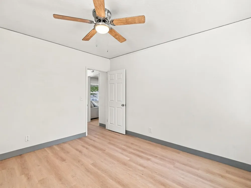 3525 Del Mar Fresno, CA 93704