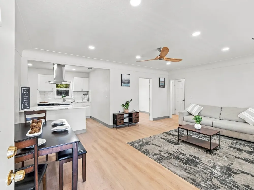 3525 Del Mar Fresno, CA 93704