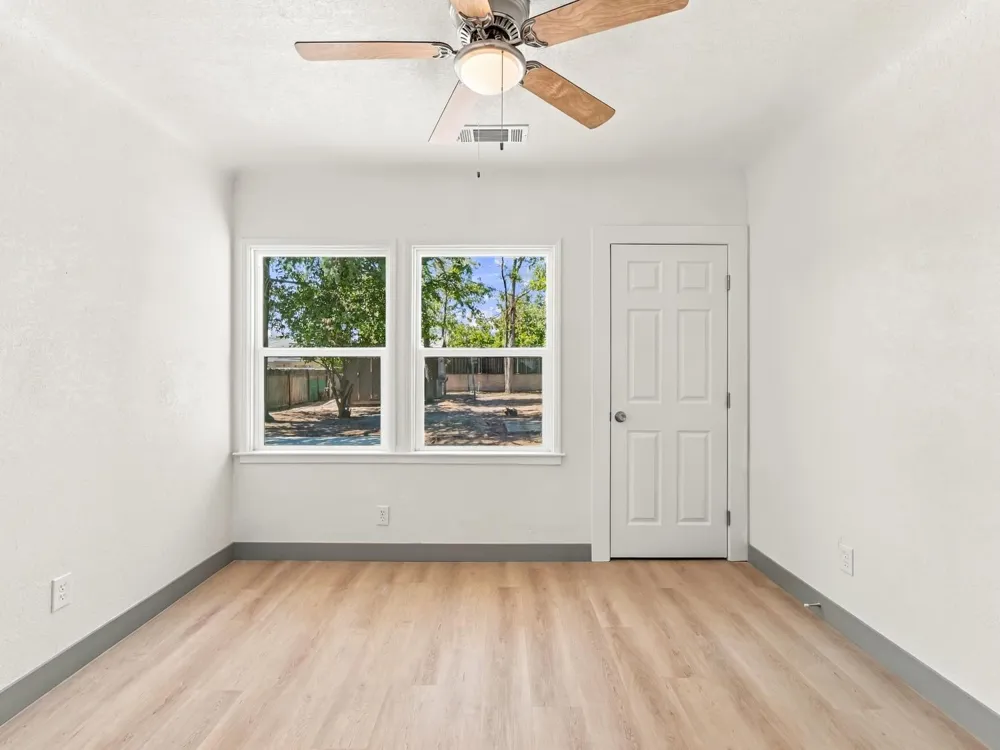 3525 Del Mar Fresno, CA 93704