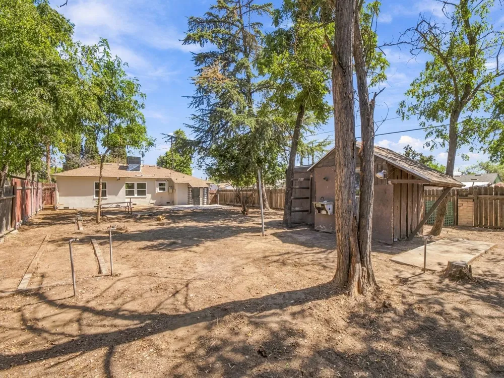 3525 Del Mar Fresno, CA 93704