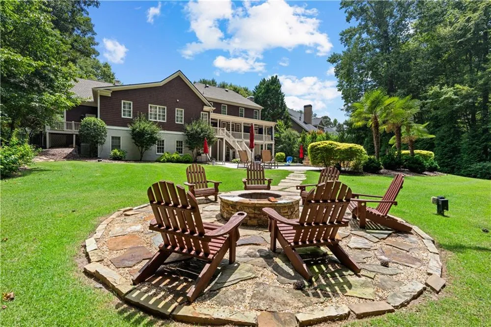 180 Ashborough Park Fayetteville, GA 30215