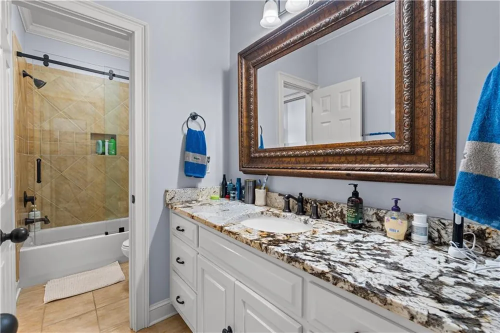 180 Ashborough Park Fayetteville, GA 30215