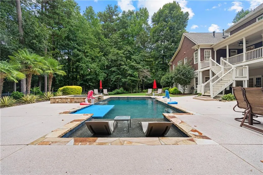 180 Ashborough Park Fayetteville, GA 30215