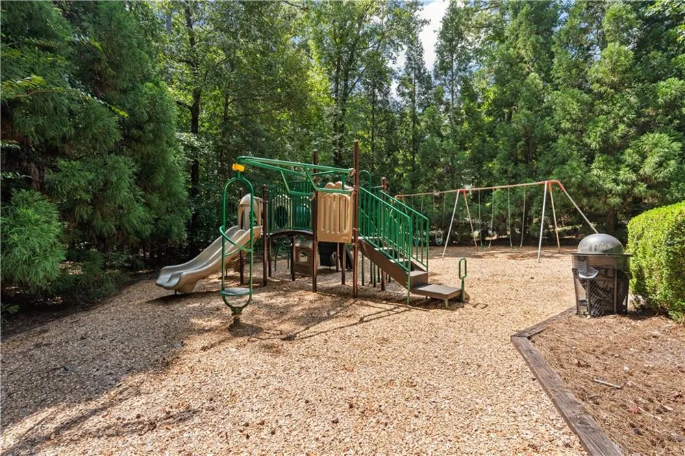 180 Ashborough Park Fayetteville, GA 30215