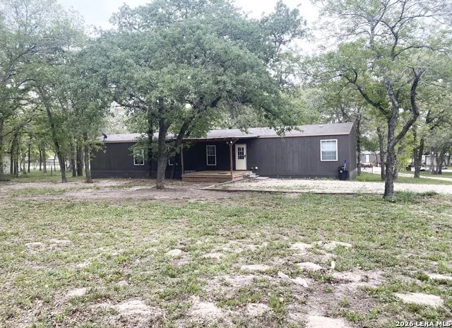 404 Hollow Oak La Vernia, TX 78121