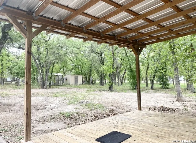 404 Hollow Oak La Vernia, TX 78121