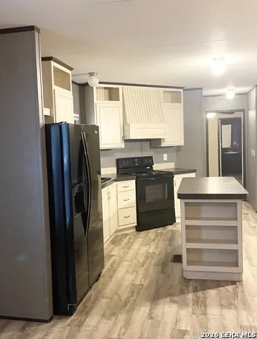 404 Hollow Oak La Vernia, TX 78121