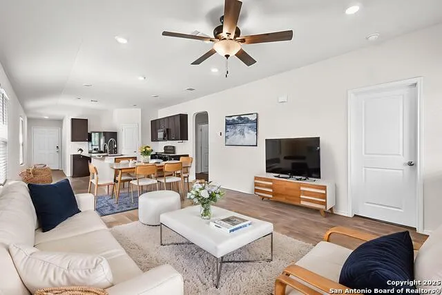 12122 PEASE RIV San Antonio, TX 78245