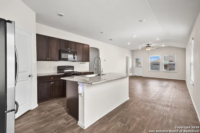 12122 PEASE RIV San Antonio, TX 78245