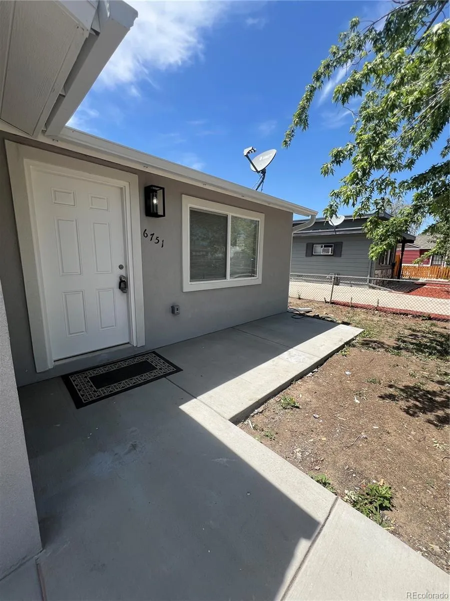 6751 Birch Street Commerce City, CO 80022