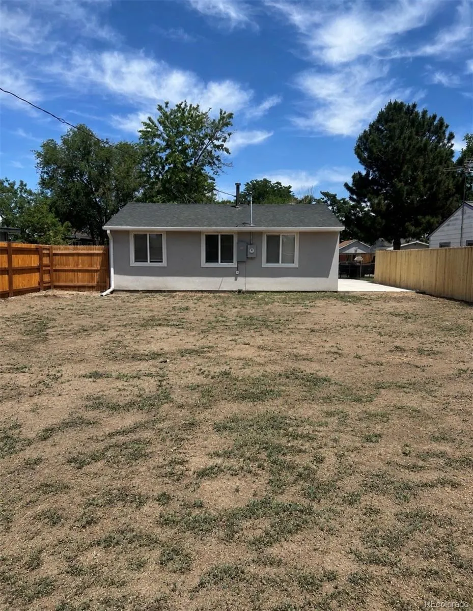 6751 Birch Street Commerce City, CO 80022
