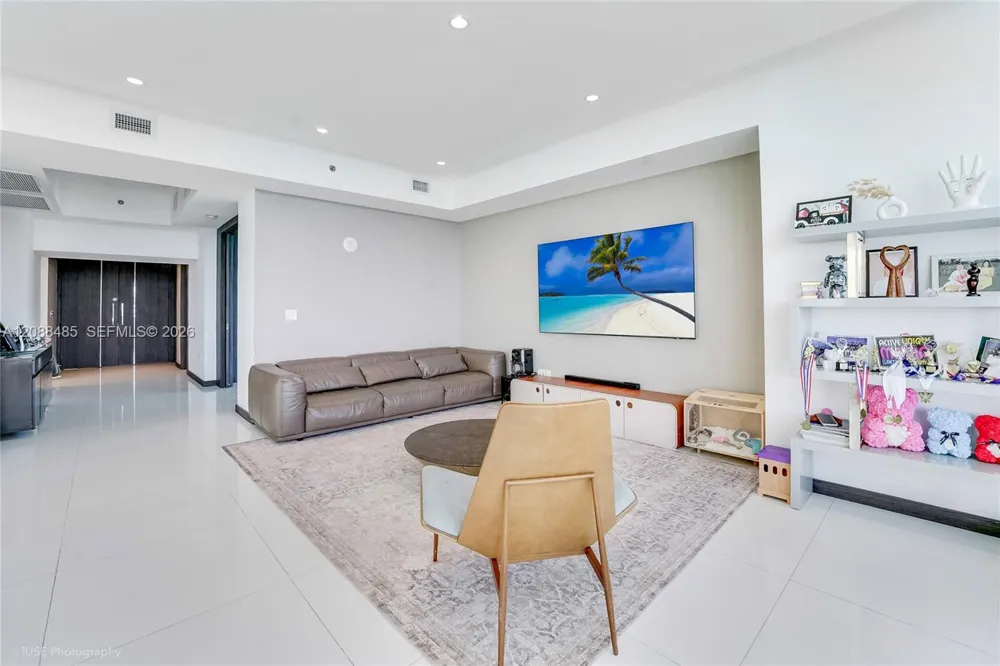 15901 Collins Ave #2701 Sunny Isles Beach, FL 33160