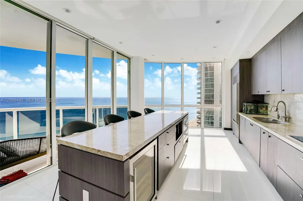 15901 Collins Ave #2701 Sunny Isles Beach, FL 33160