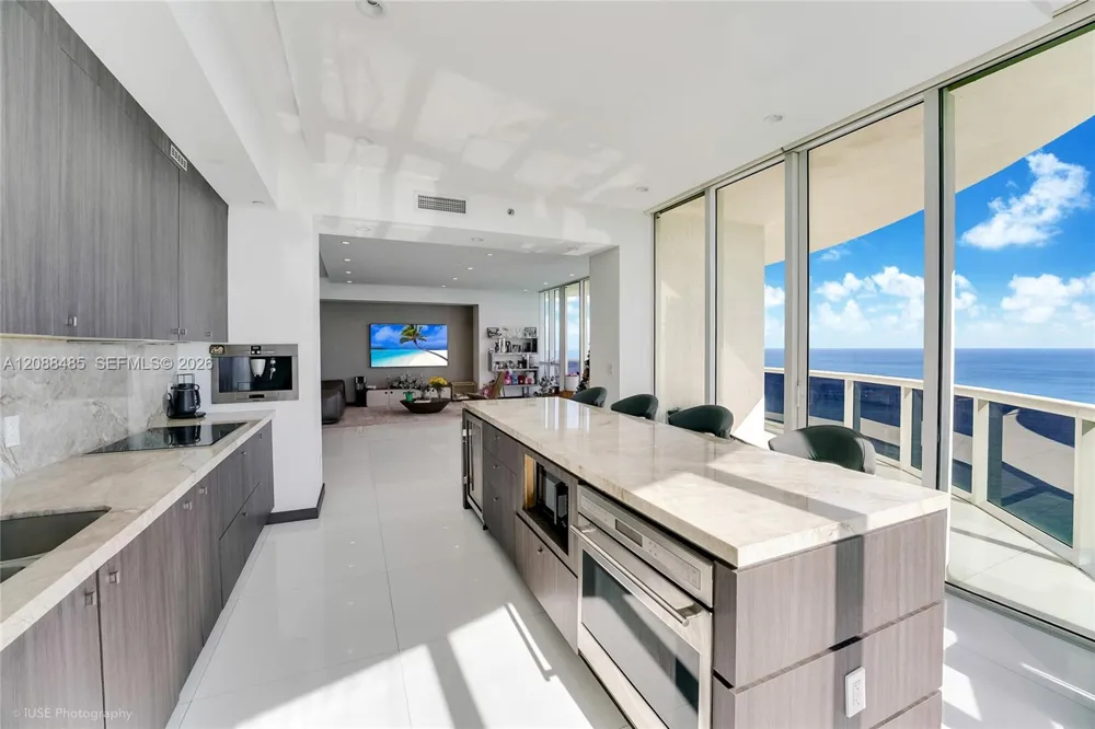 15901 Collins Ave #2701 Sunny Isles Beach, FL 33160