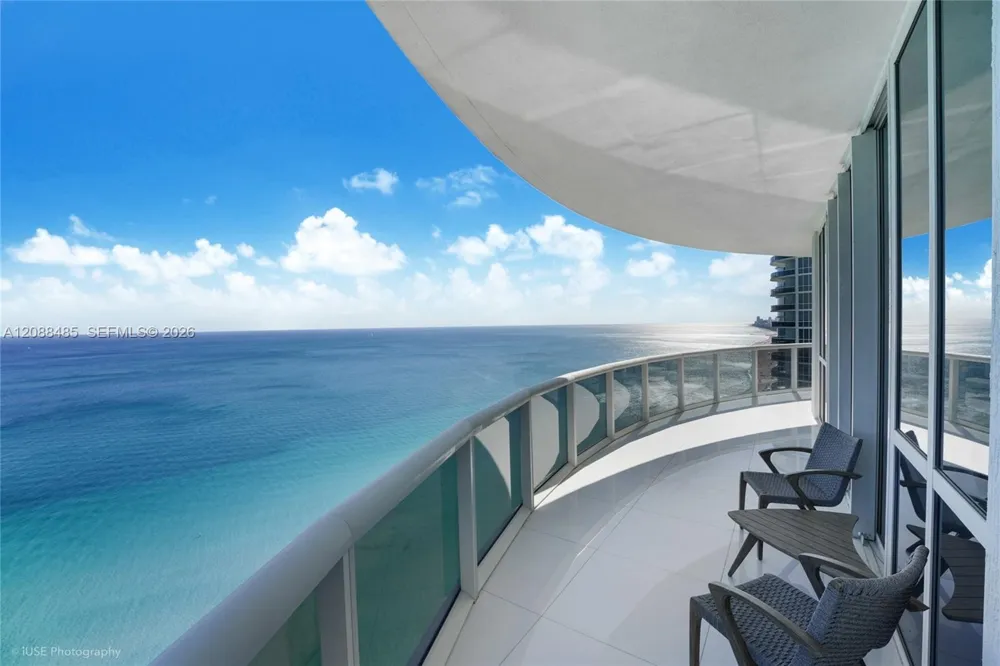 15901 Collins Ave #2701 Sunny Isles Beach, FL 33160