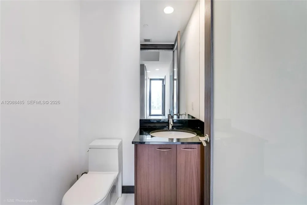 15901 Collins Ave #2701 Sunny Isles Beach, FL 33160