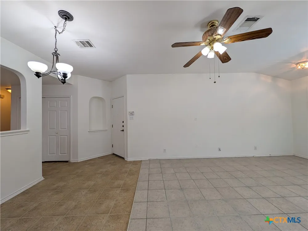 369 Starling Creek New Braunfels, TX 78130