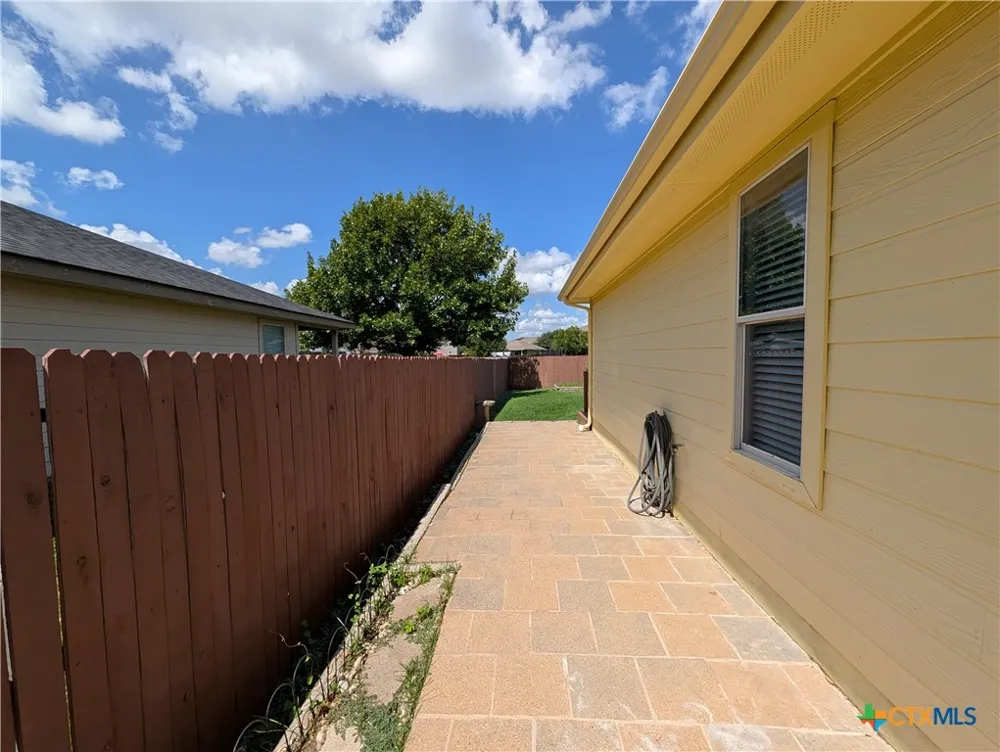 369 Starling Creek New Braunfels, TX 78130