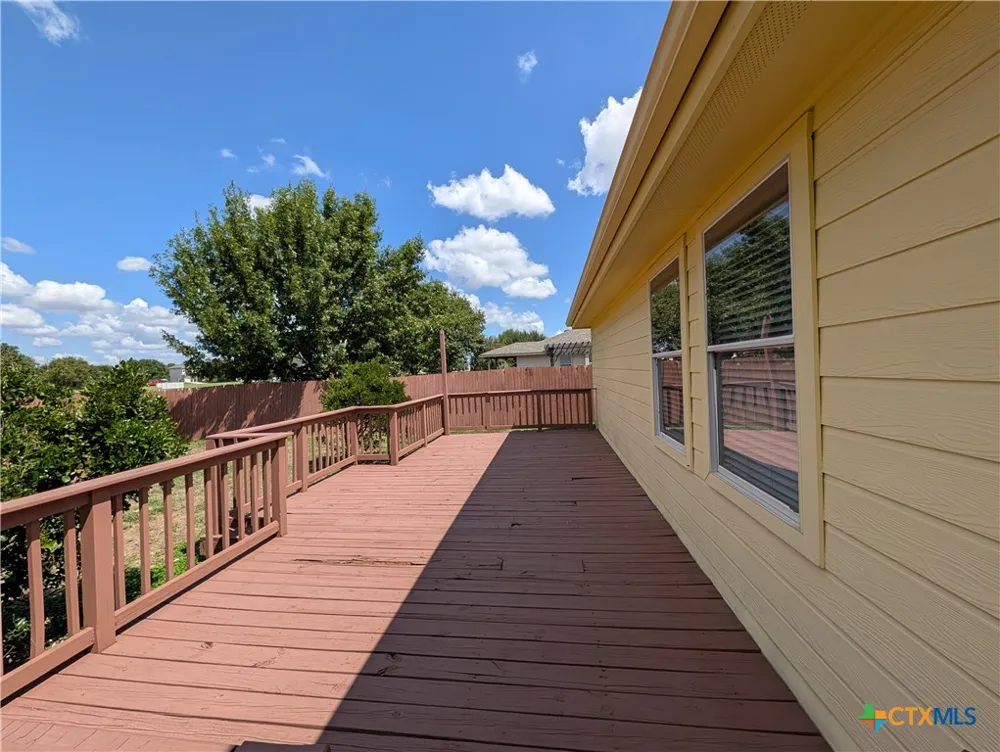 369 Starling Creek New Braunfels, TX 78130