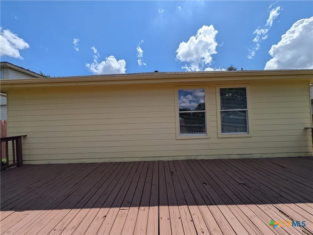 369 Starling Creek New Braunfels, TX 78130