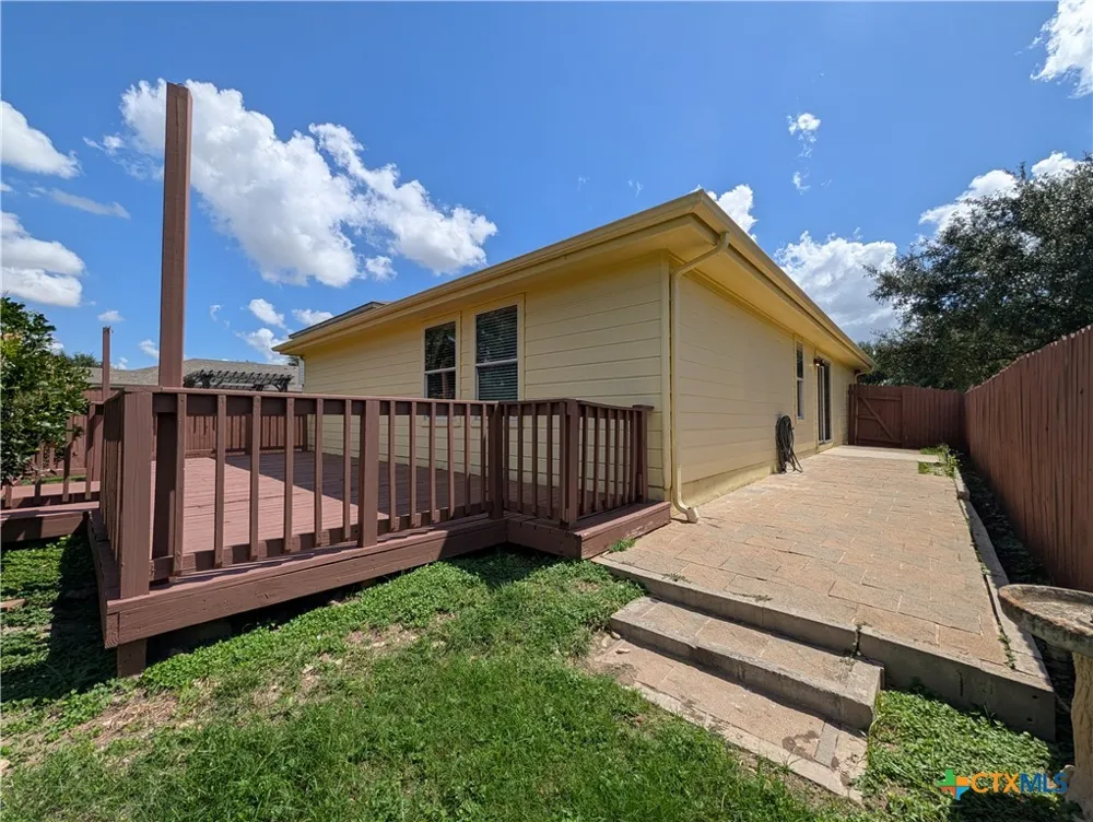 369 Starling Creek New Braunfels, TX 78130
