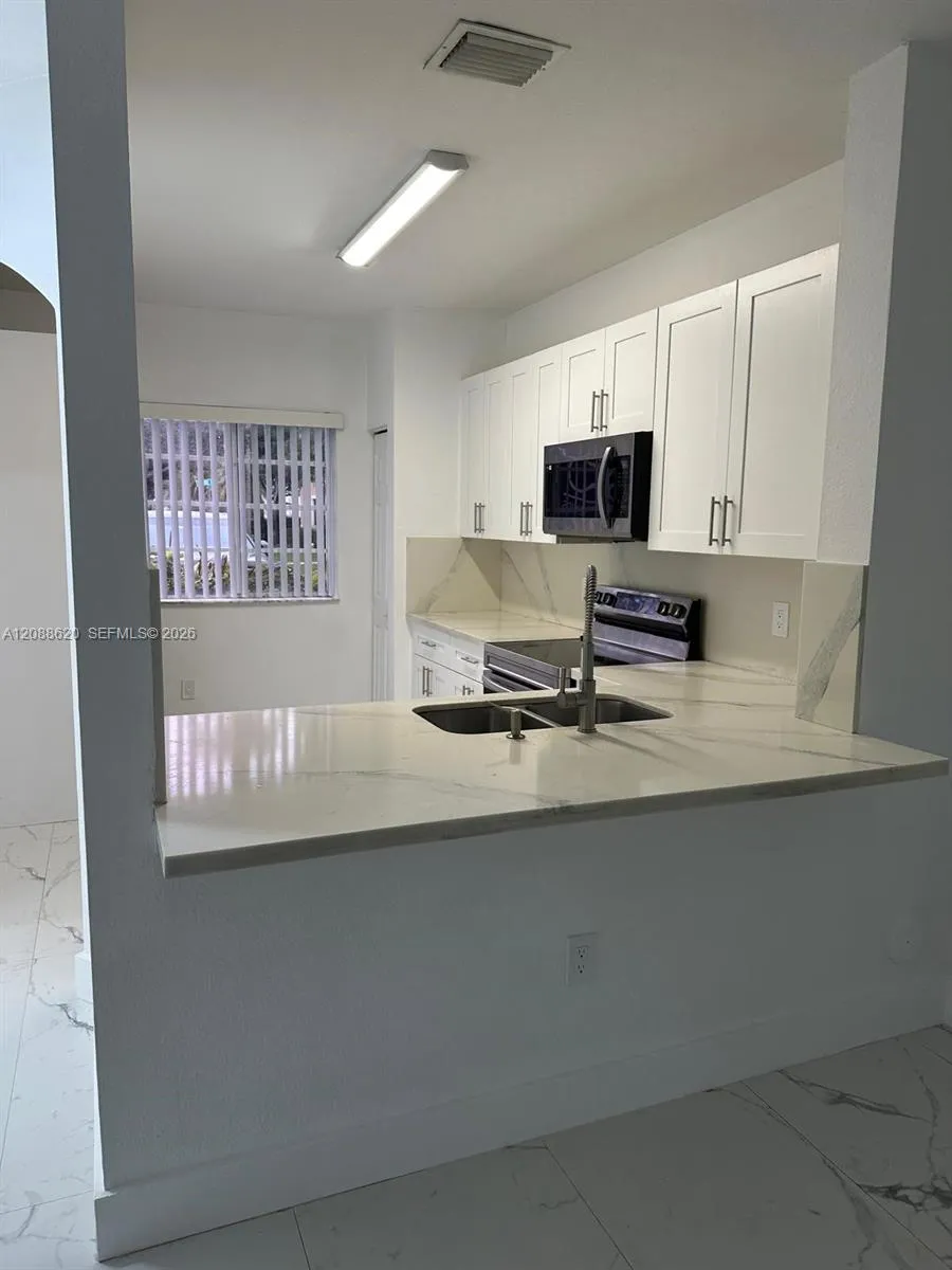 5937 Riverside Ave #. Tamarac, FL 33321