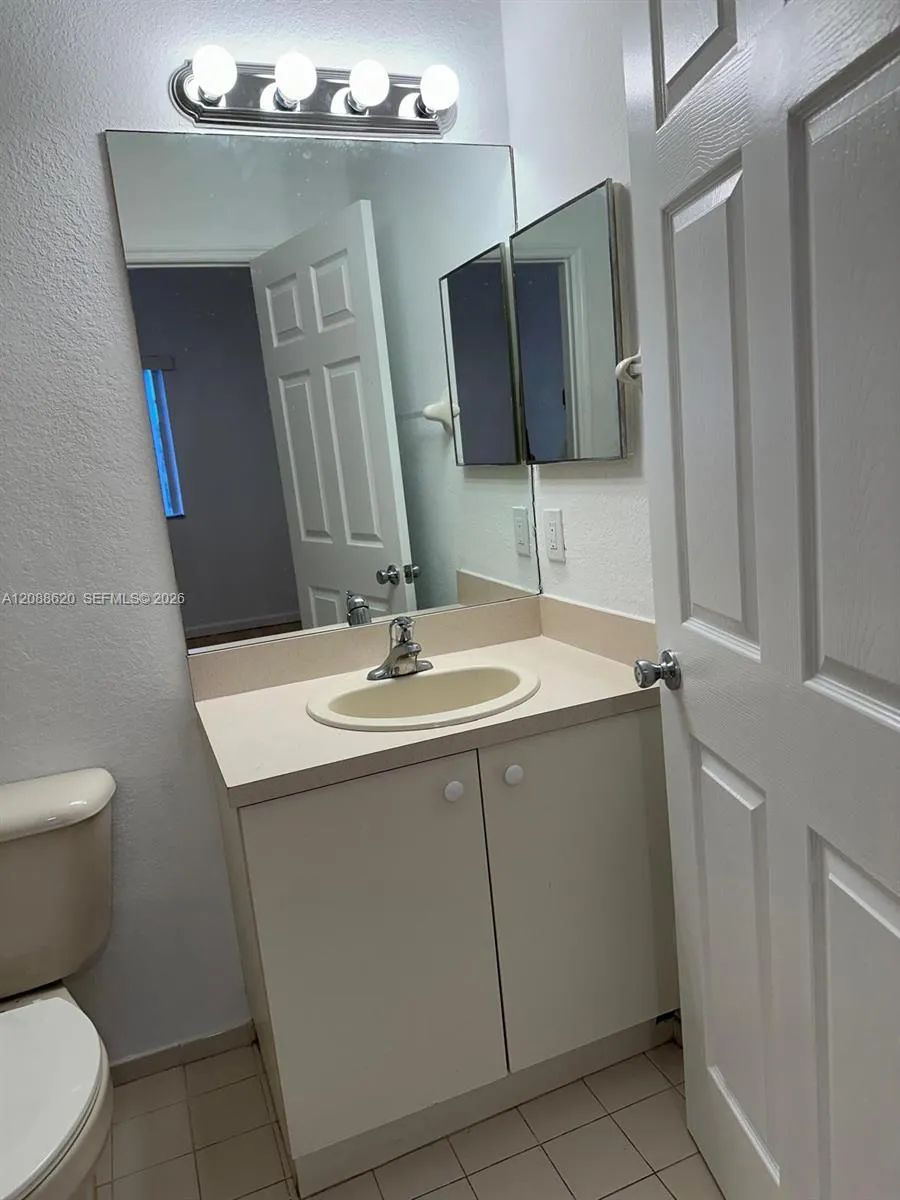 5937 Riverside Ave #. Tamarac, FL 33321