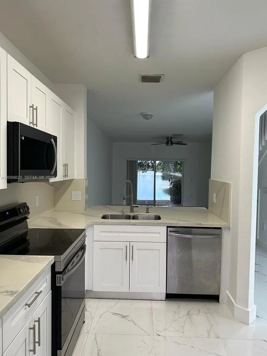 5937 Riverside Ave #. Tamarac, FL 33321