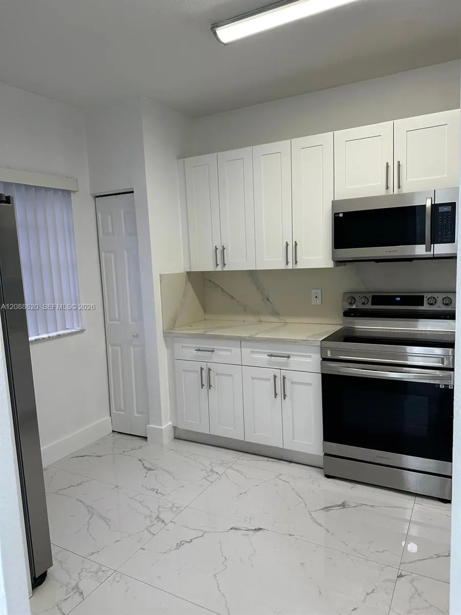 5937 Riverside Ave #. Tamarac, FL 33321