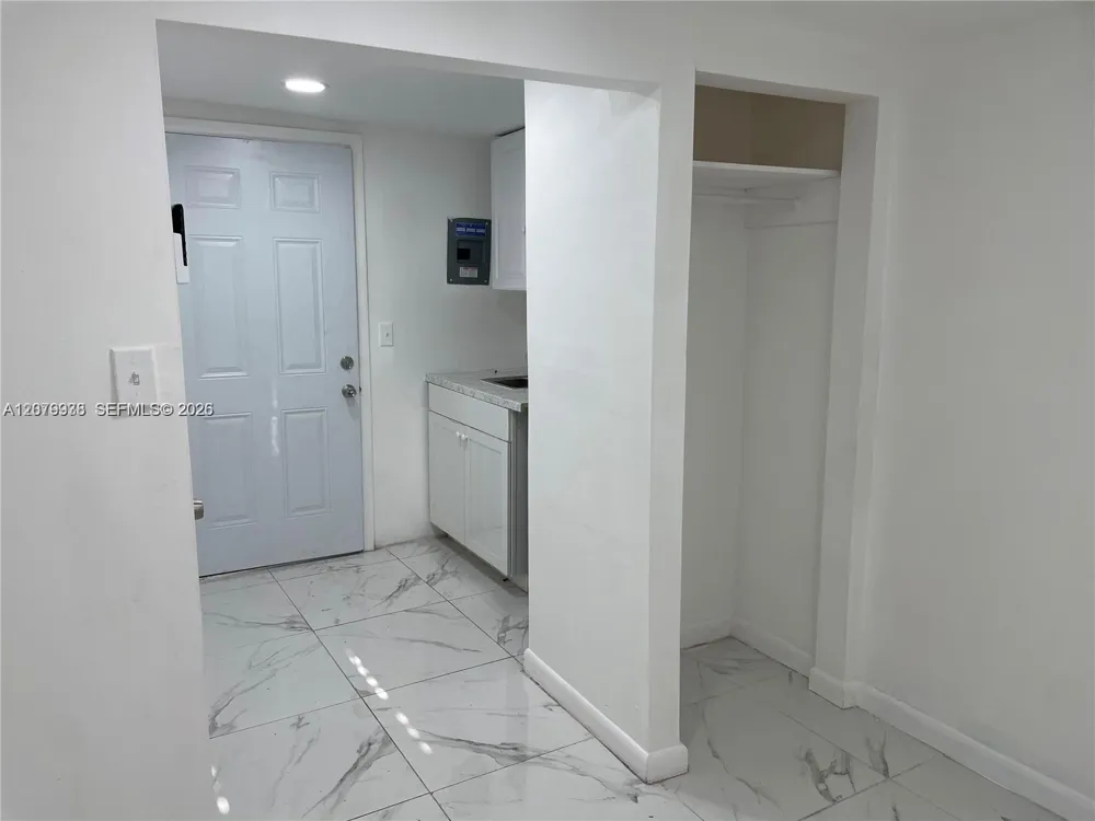 760 NE 168th St #2 North Miami Beach, FL 33162