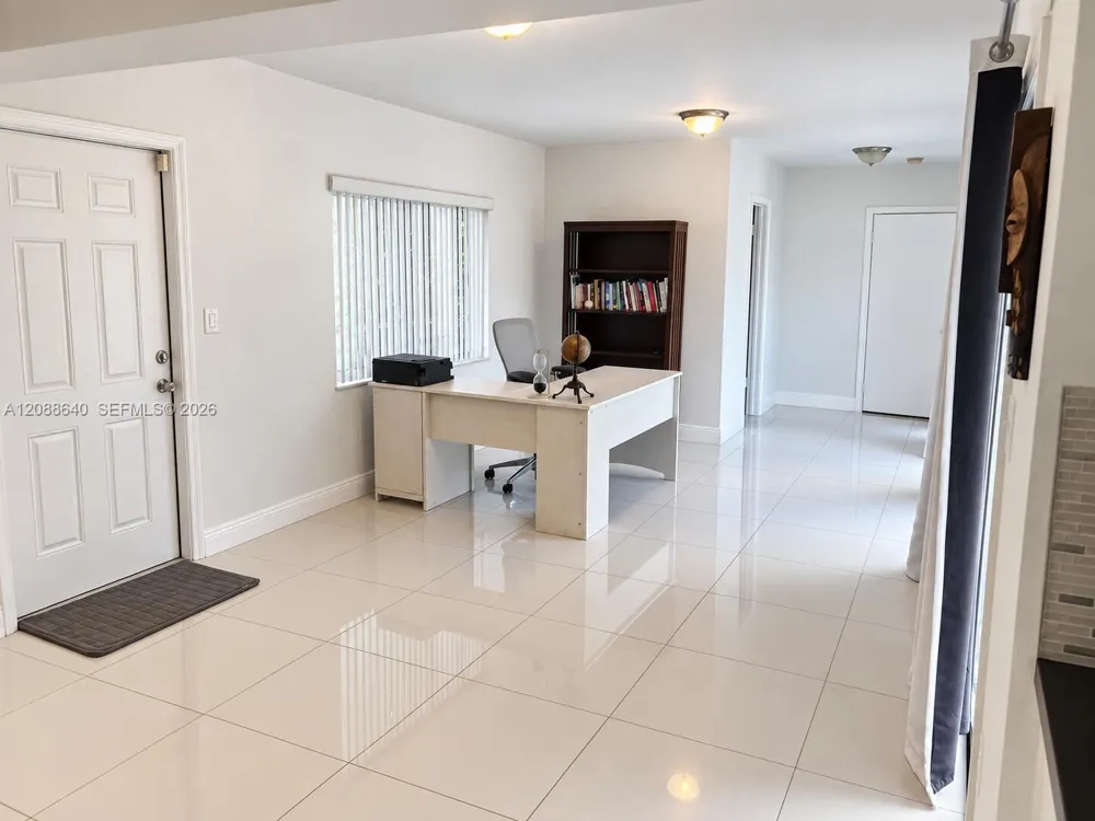 8981 SW 57th Ter Miami, FL 33173