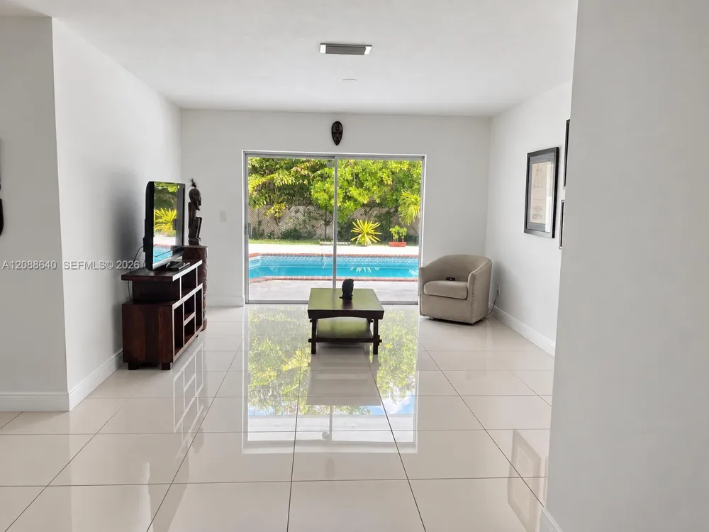 8981 SW 57th Ter Miami, FL 33173